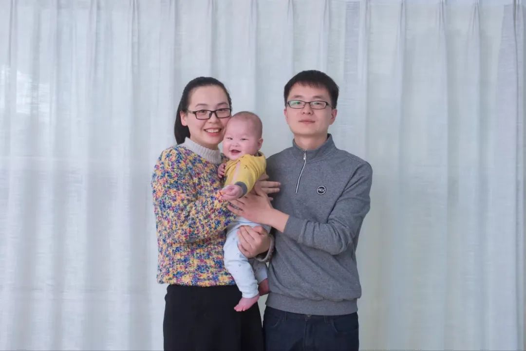 谢春刚家庭（经营公司）.jpg